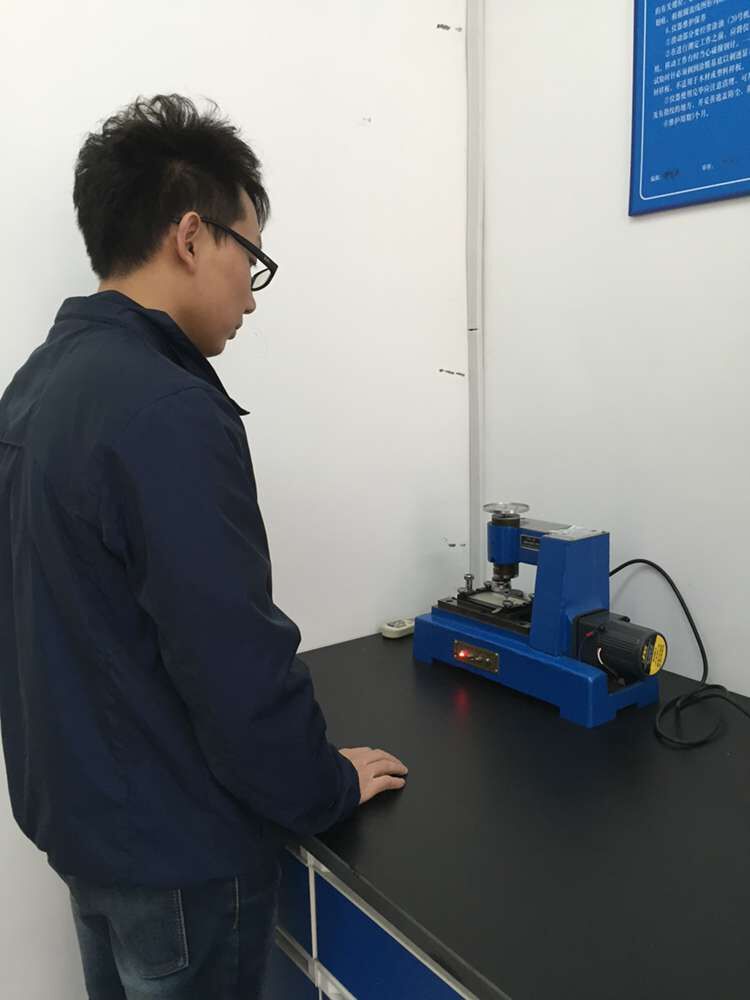 水性路面标线涂料附着性试验