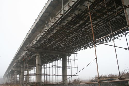 桥梁加固